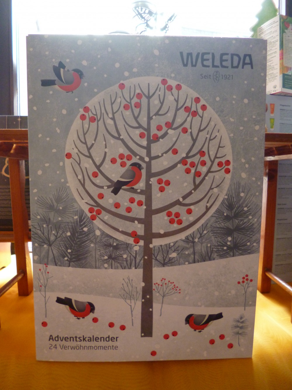 Bio-Adventskalender von Weleda und Tee-Adventskalender